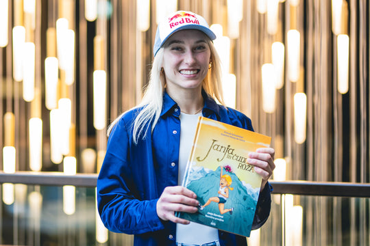Book  "Janja in čudežna roža"